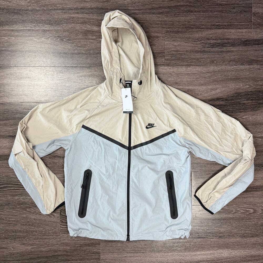 Nike Tech Dri-FIT Woven Windrunner Jacket Grey Men's M NWT IU6965-012